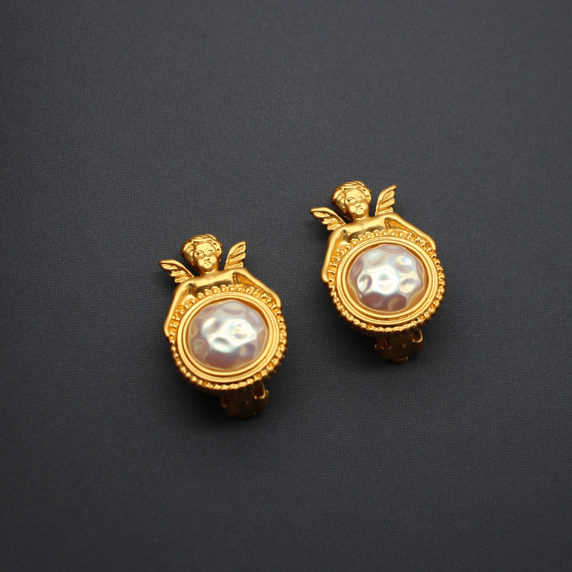 Retro Angel Alloy Plating Inlay Pearl Women's Ear Clips 1 Pair display picture 4