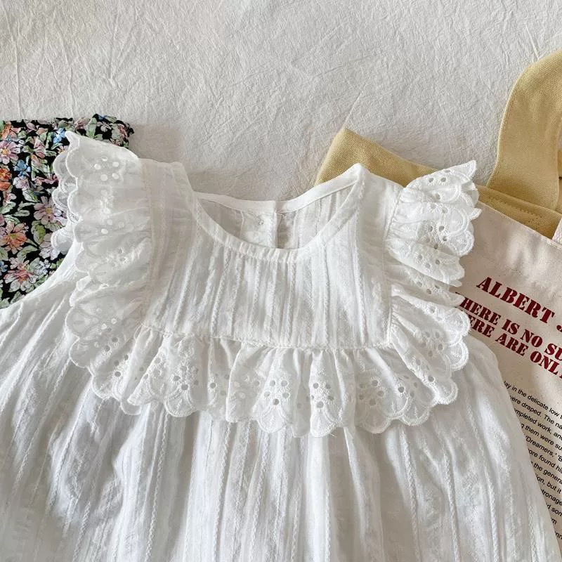 女の子の夏の新商品の袖なしのレースのシャツの子供の飛袖のハスの葉の縁のベストの上着の女性の宝の純綿の子供のシャツ|undefined