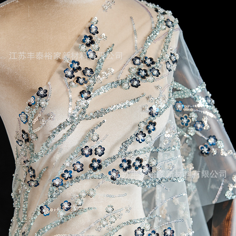 Moda de alta gama tela de cuentas de clavos tela de hilo azul de malla de tela de flores de sequela de cuentas de clavos tela tridimensional de cuentas de perforación