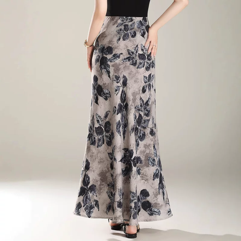 Summer long skirt, bright catchy style, high-quality style, hip-accented, "fish tail" cut