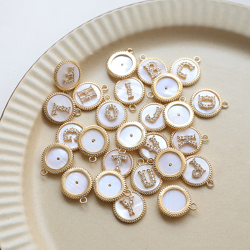 3g Weight Shell, Zircon Inlay Material Charms, Jewelry Accessories Classification 1 Piece Quantity Copper Material Round, Letter Pattern Plating, Inlay Design Simple Style Style 1 Piece Copper Shell Zircon Round Letter 2