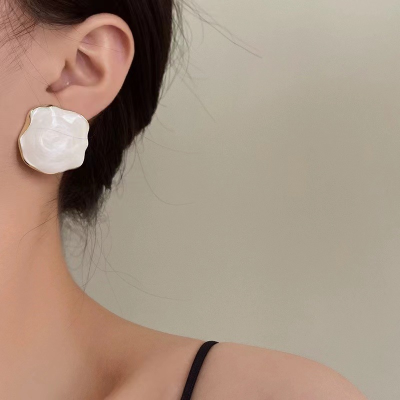 Elegant brand design white retro large earrings