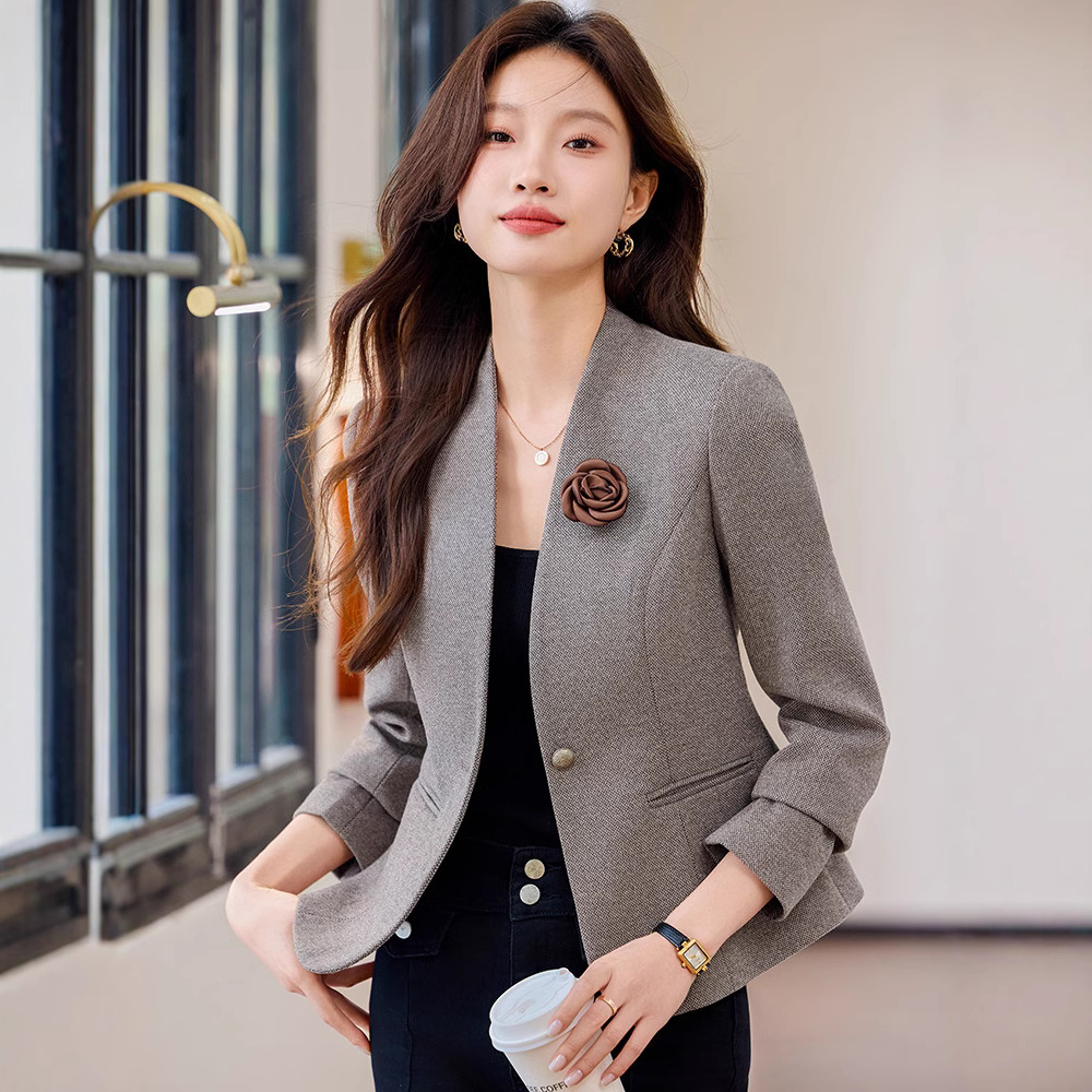 Collarless Suit Jacket Women's 2025 New Spring and Autumn Casual Elegant High-end Sense Small Short Small Suit Top