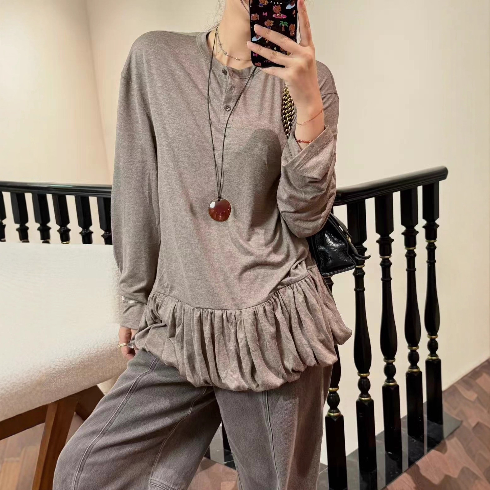 现货 25秋冬新品设计师品牌量感兜量T恤圆领长袖宽松连衣裙上衣