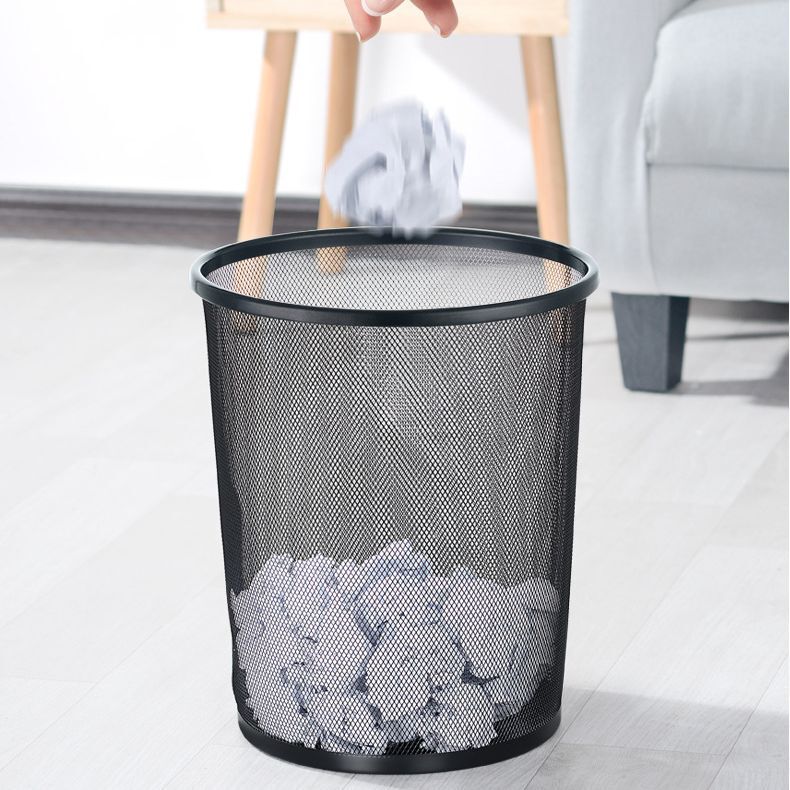 A large number of wholesale barbed wire trash can household creative hotel wastebasket office sanitary bucket 9.9 ten yuan supply