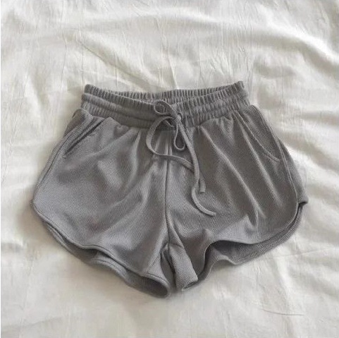 회색