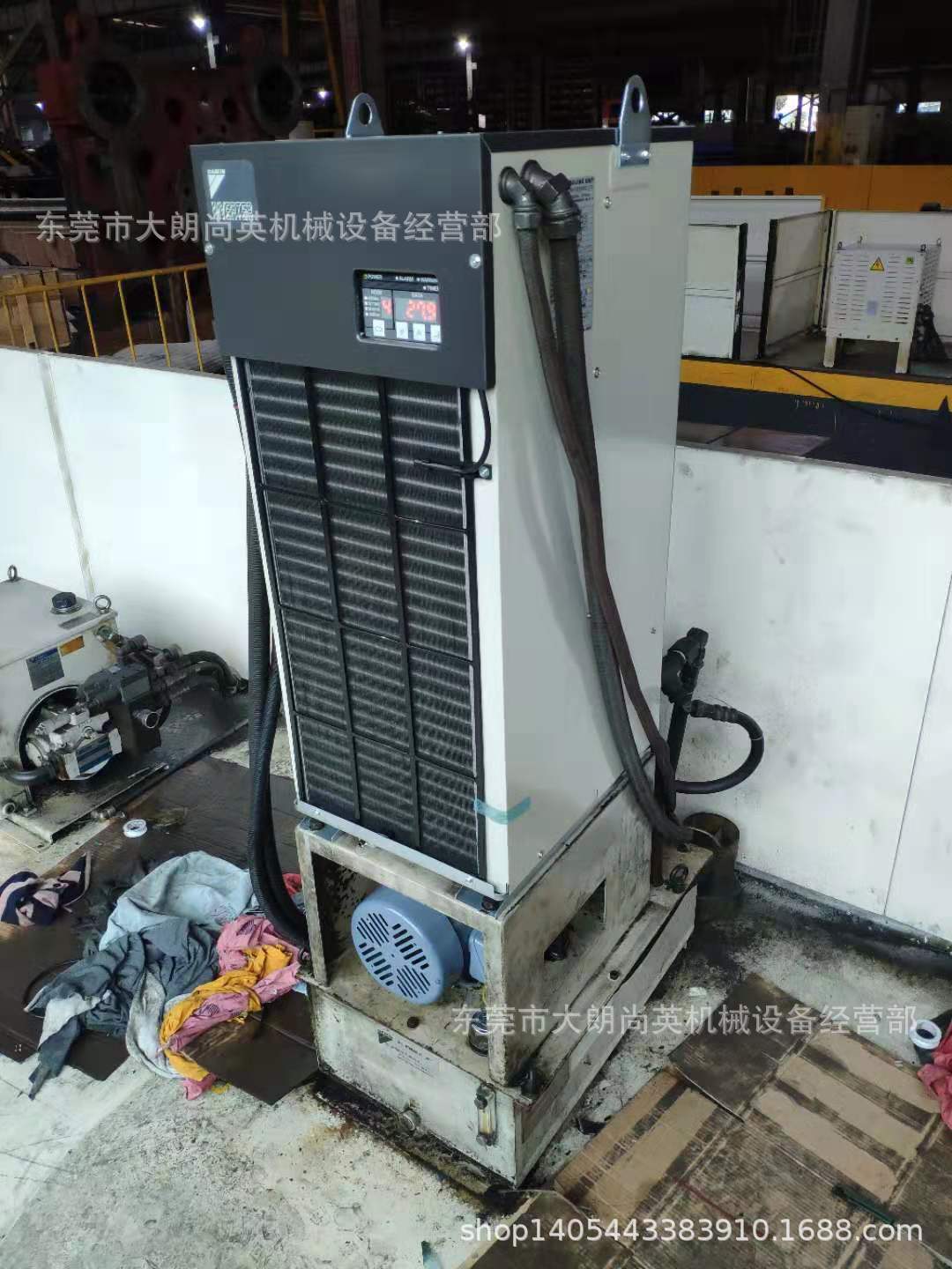 维修大金油冷机AKZ148-TX-D186B