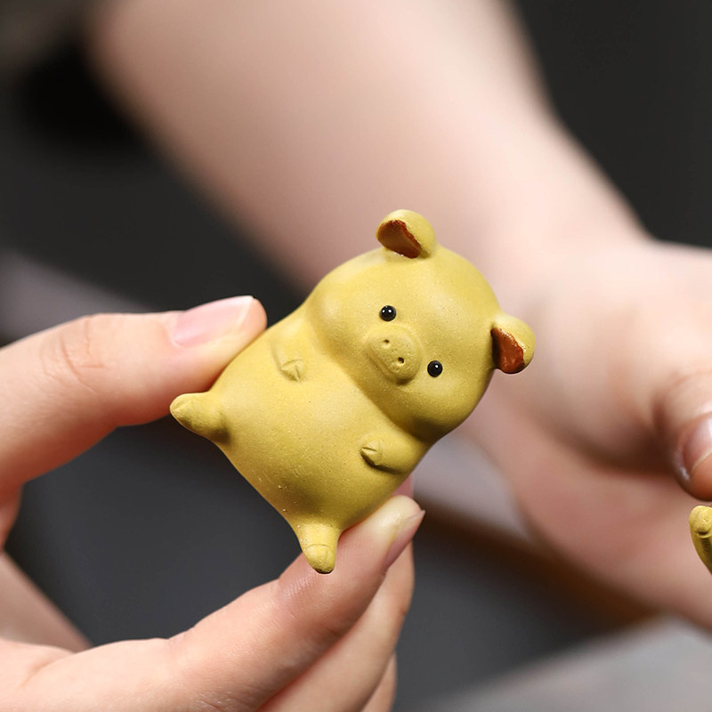 创意茶宠摆件精品可养黄段泥小金猪茶玩桌面小装饰茶具茶配件生肖