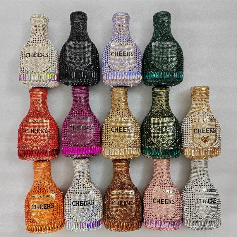 Bolsa de botella Daiwei nueva botella de champán hueco con diamantes bolsas de banquete de diamantes bolsas de mano de mujer
