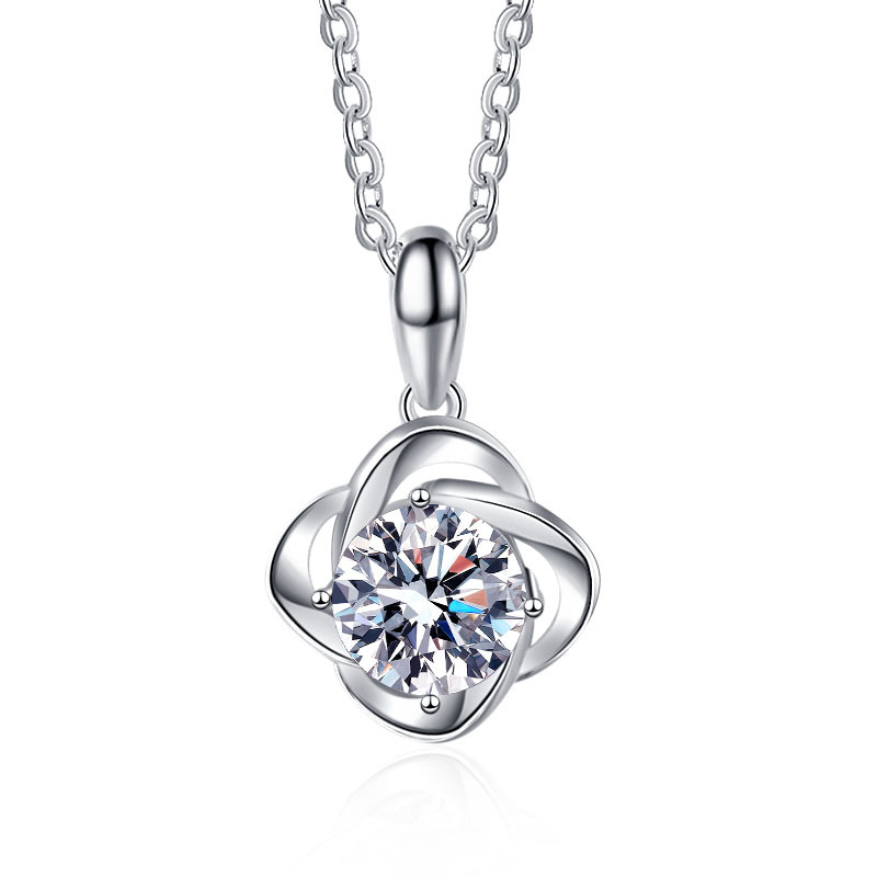 S Pure Silver Internet Celebrity Four-Leaf Clover Moissanite Necklace For Women, Light Luxury Elegant Collarbone Chain,_voghion.com