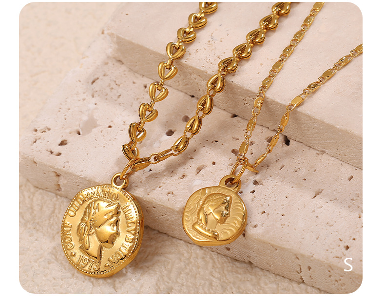 Devil's Eye, Hand Of Fatima Pattern 1 Piece 304 Stainless Steel PVD Coated Real Gold Plated Devil's Eye Hand Of Fatima Polished Pendant