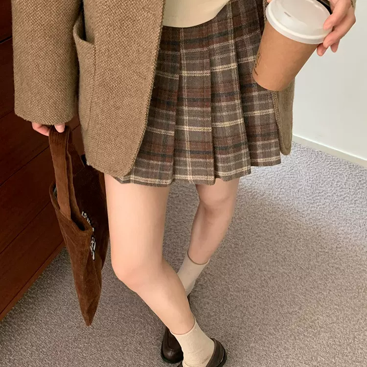 学院风通勤高腰显瘦百褶复古格纹半身裙女2025秋冬款遮胯A字短裙