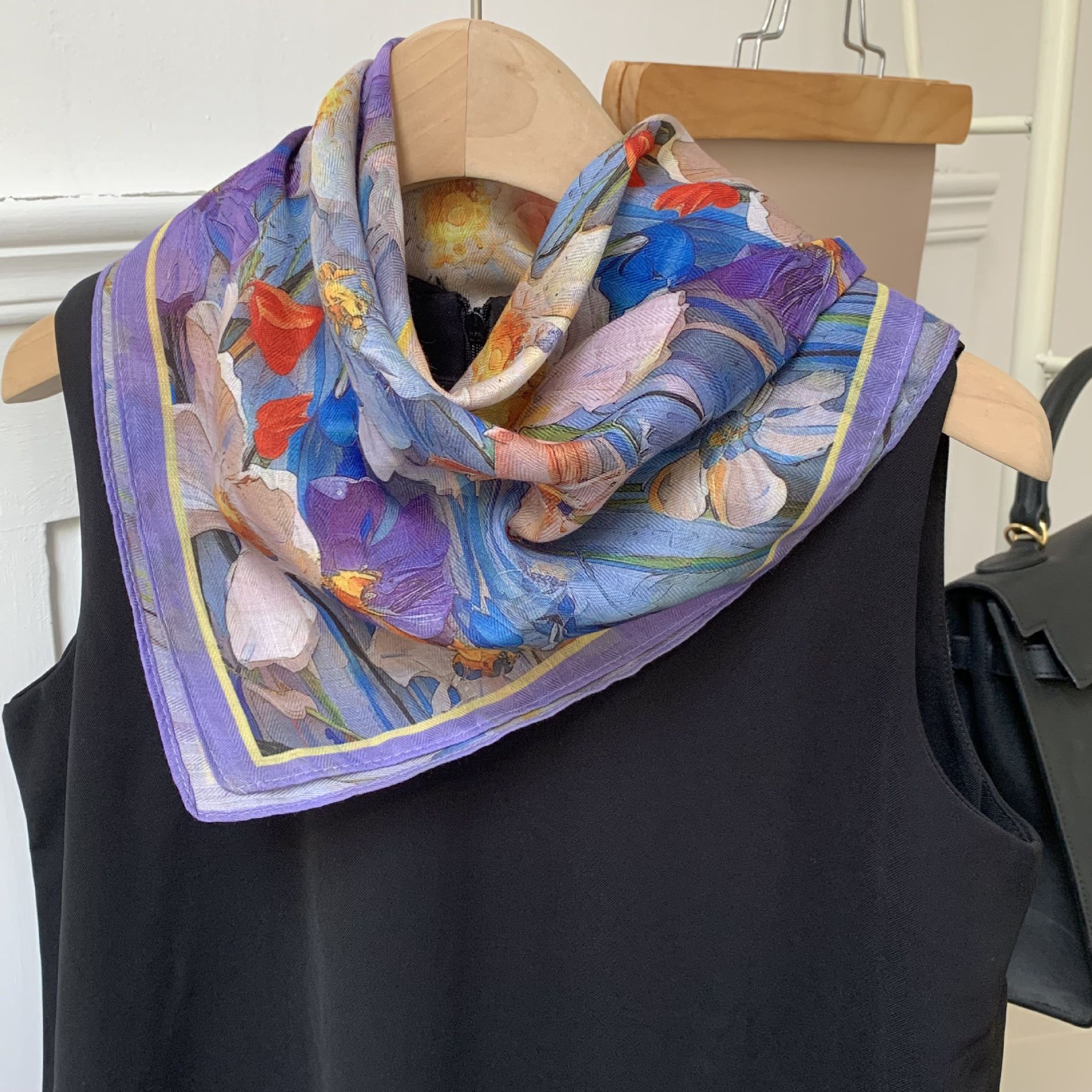 Pañuelo de seda de algodón y lino, bufanda cuadrada grande, estilo de verano de alta gama, estilo de todo fósforo literario, estilo étnico retro, bufanda de flores de anacardo, chal femenino