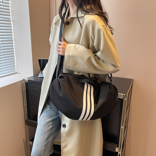 流行包包女包新款潮帆布包宽肩带单肩腋下包休闲百搭斜挎包