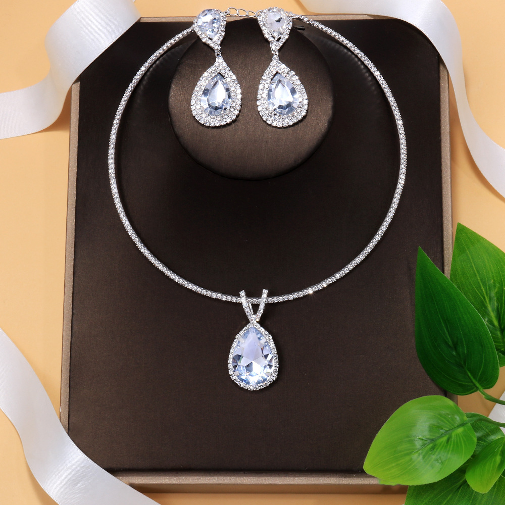 Nuevo conjunto de joyería en forma de gota de agua transfronteriza con collar de diamante simple pendientes accesorios de novia conjunto de joyería