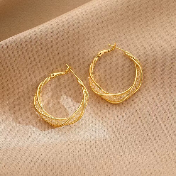 Universal earrings with pigtail