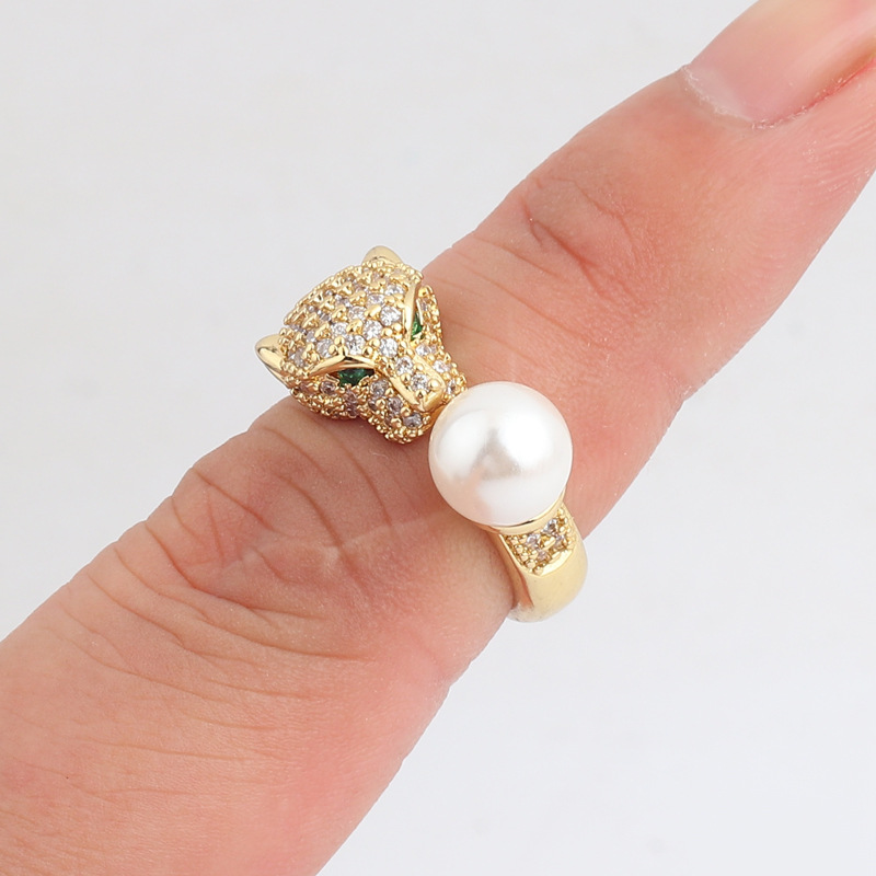 Retro Animal Copper Open Ring Inlay Artificial Pearl Zircon Copper Rings display picture 1