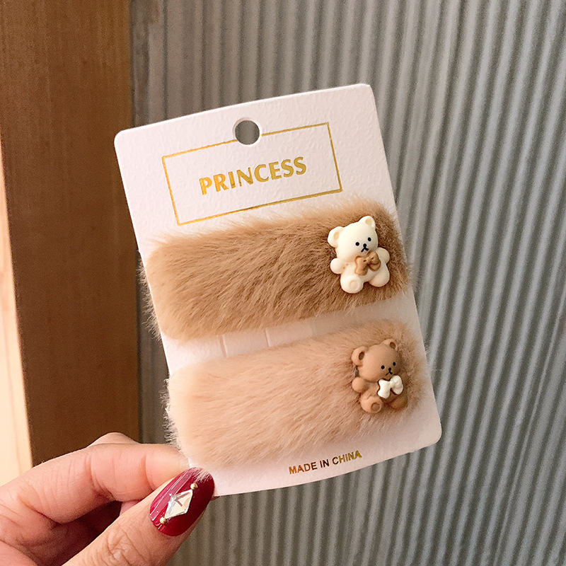 Korean Version Of Children's Hair Accessories Autumn And Winter Plush Bb Clip Cute Bear Side Clip Frosted Love Hairpin display picture 8