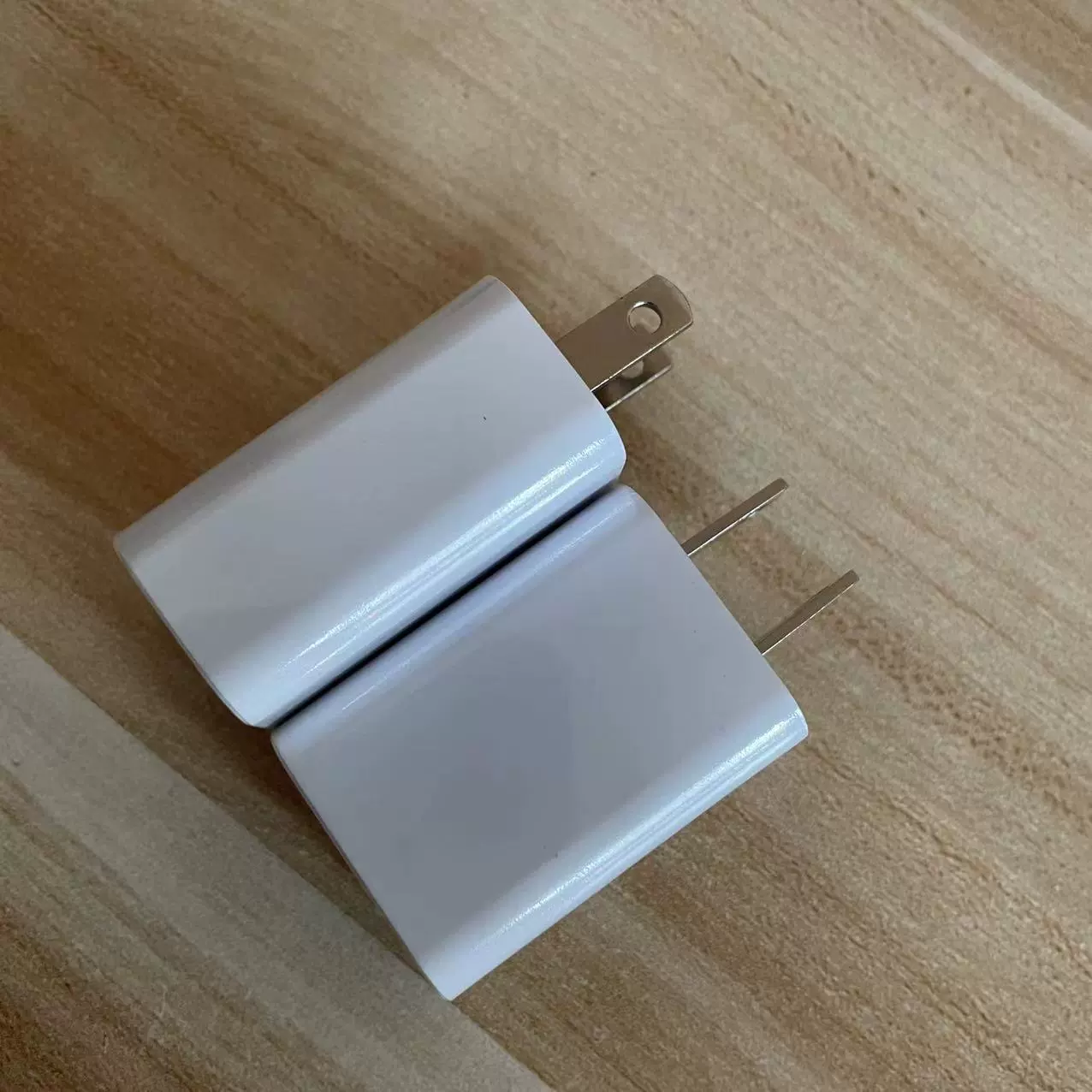 5V2A charger applicable to the US -European -European regulatory charging head 3C certification small home appliances adapter USB charger