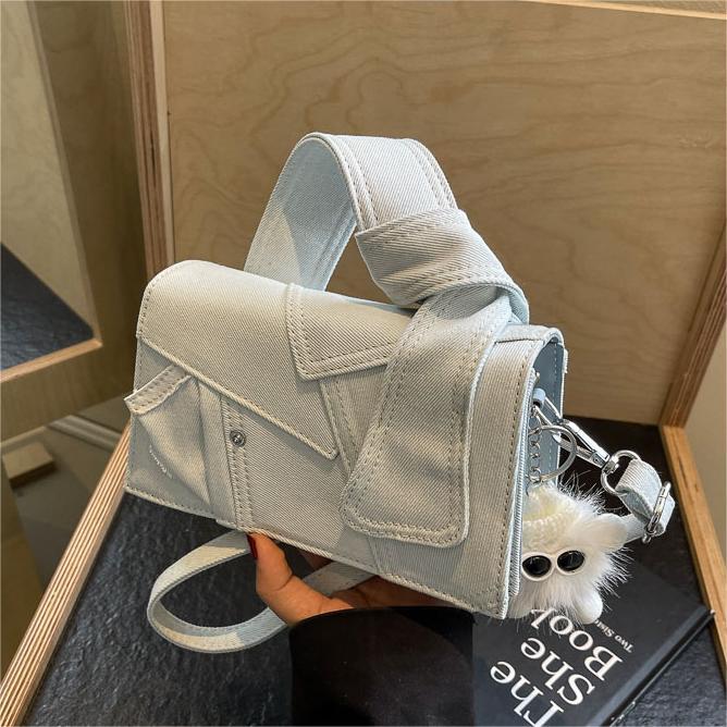 Nicho de diseño bolso denim damas primavera y verano 2024 nuevo simple empalme bolso pequeño bolso de alta calidad