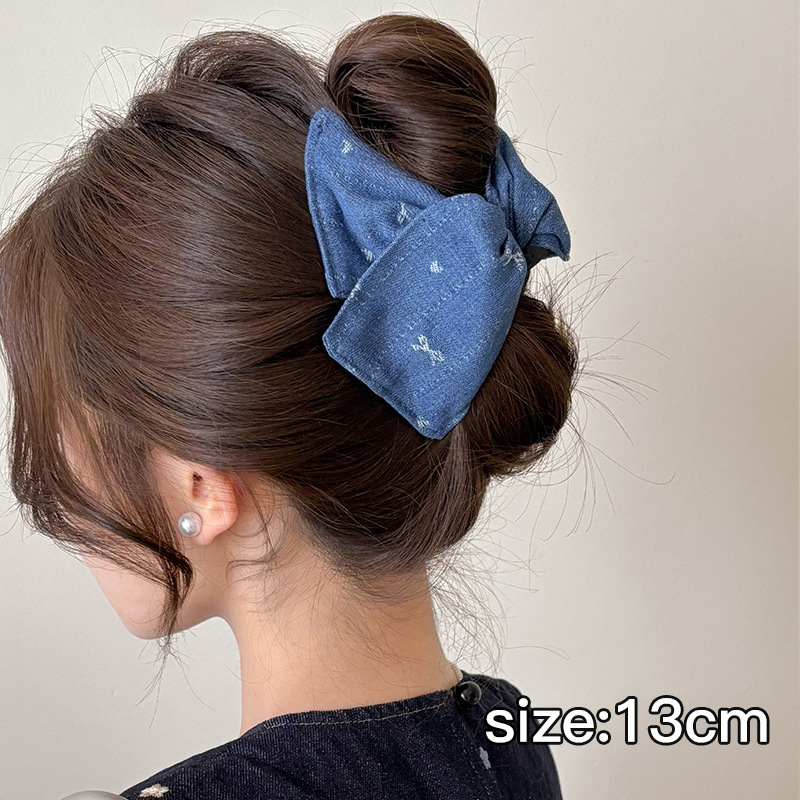 女性の後頭部の髪のボリュームの多い女性のための甘い気質の貝殻三角形ヘアクリップ 2025 新しいサメクリップヘアピンヘッドバンド|undefined
