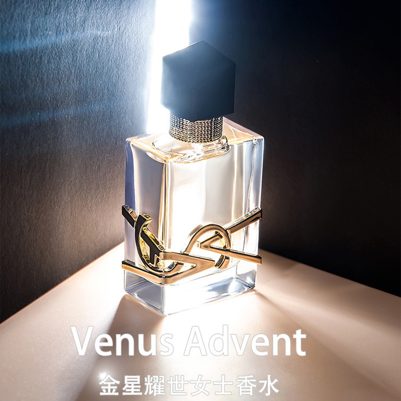 fresh floral perfume with a light fragrance
