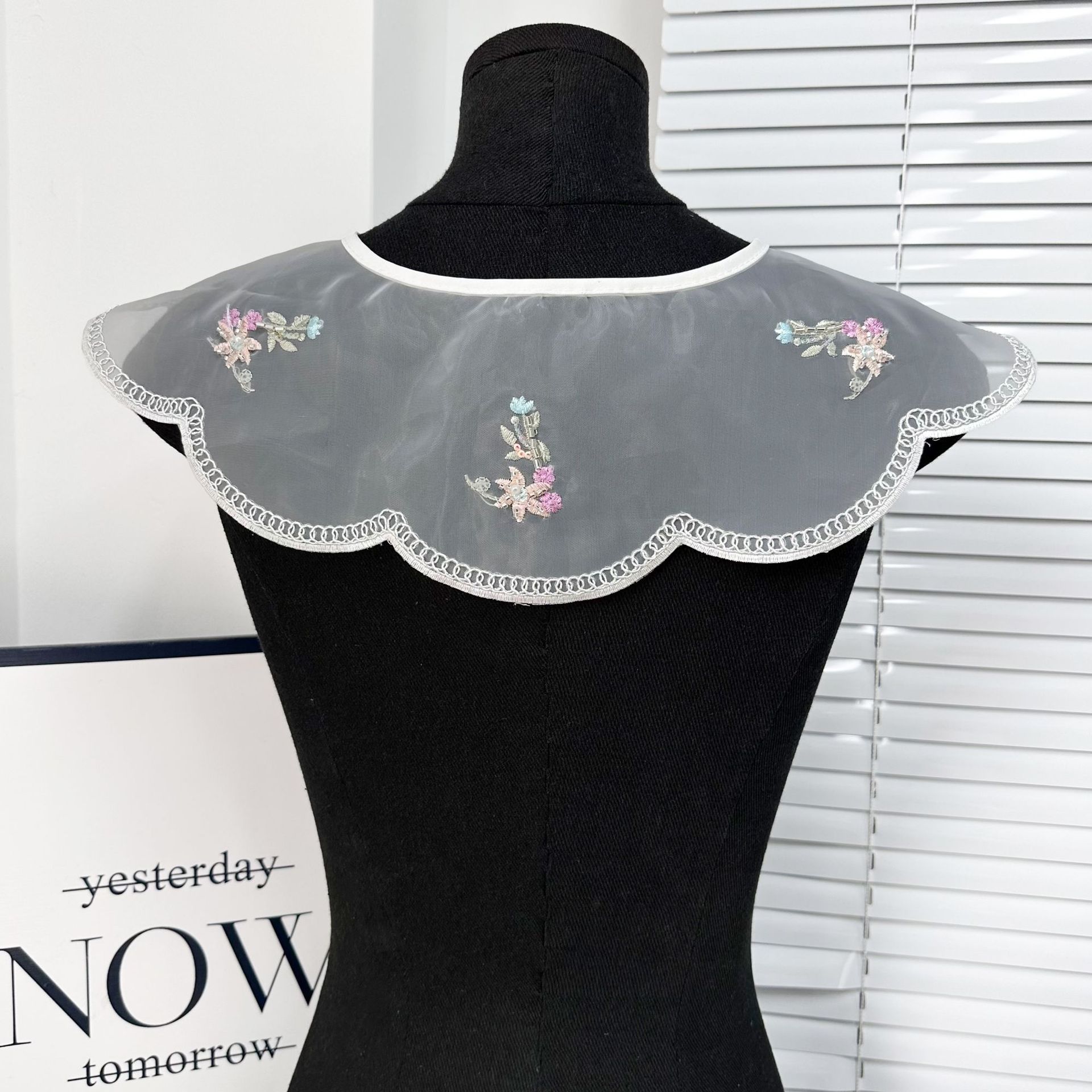 Hecha a mano perla vintage chal falso collar decoración bordada ropa Han correa vestido suéter decoración image 2