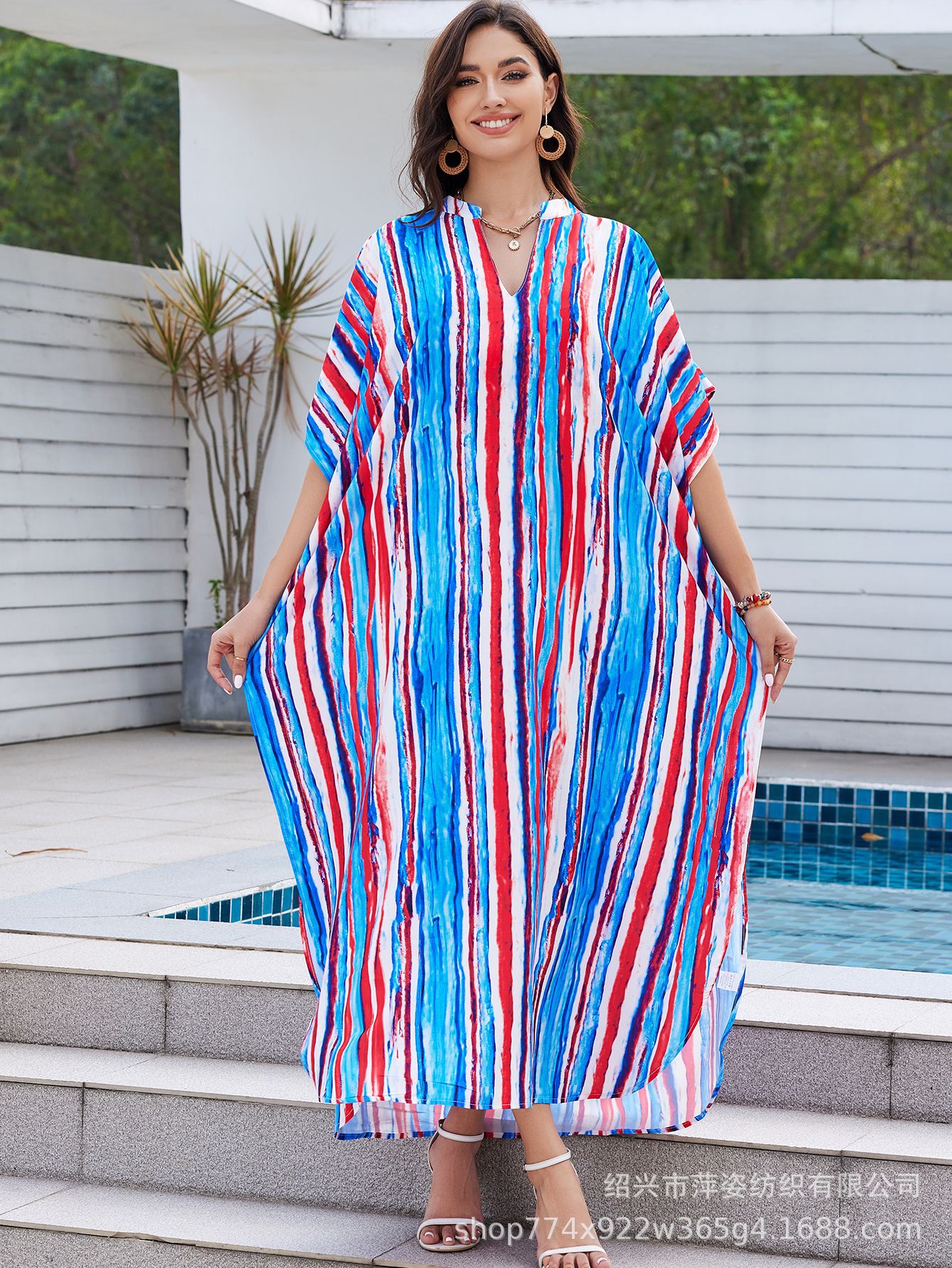 2025 nueva camiseta de playa estriada impresa gran túnica de vacaciones camiseta protector solar bikini trajes de baño 1001