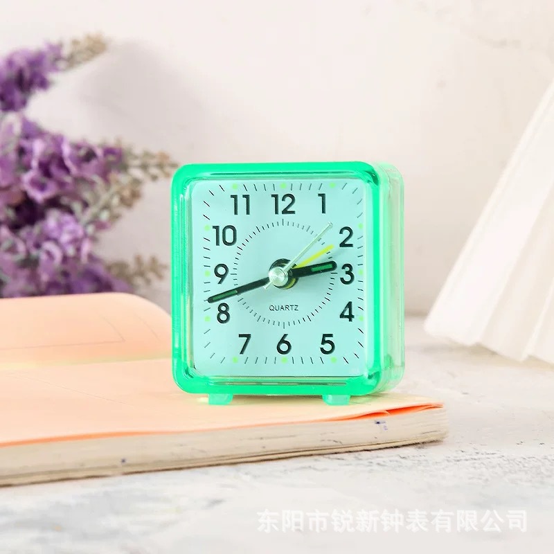 Reloj despertador electrónico simple y transparente Reloj creativo de color caramelo para niños Dormitorio de estudiante Reloj pequeño de gran tamaño al por mayor