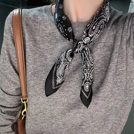 耳环;项链;耳钉