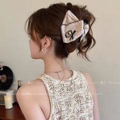 韓国の甘いチェック柄三角ヘアピン後頭部かわいいクリップ女性のハイエンド 2025 新しいサメクリップ L サイズ
