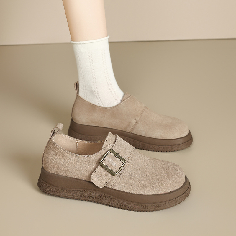Zapatos de Dengbocken de August Lion para mujeres 2025 nuevos zapatos casuales de invierno de lana para personas perezosas con un pedazo de zapatos de cuero Lefour