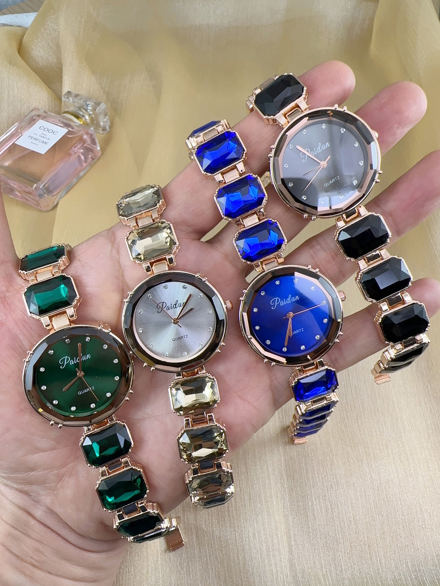 Casual Vocabulary Words/Name Quartz Watch display picture 9