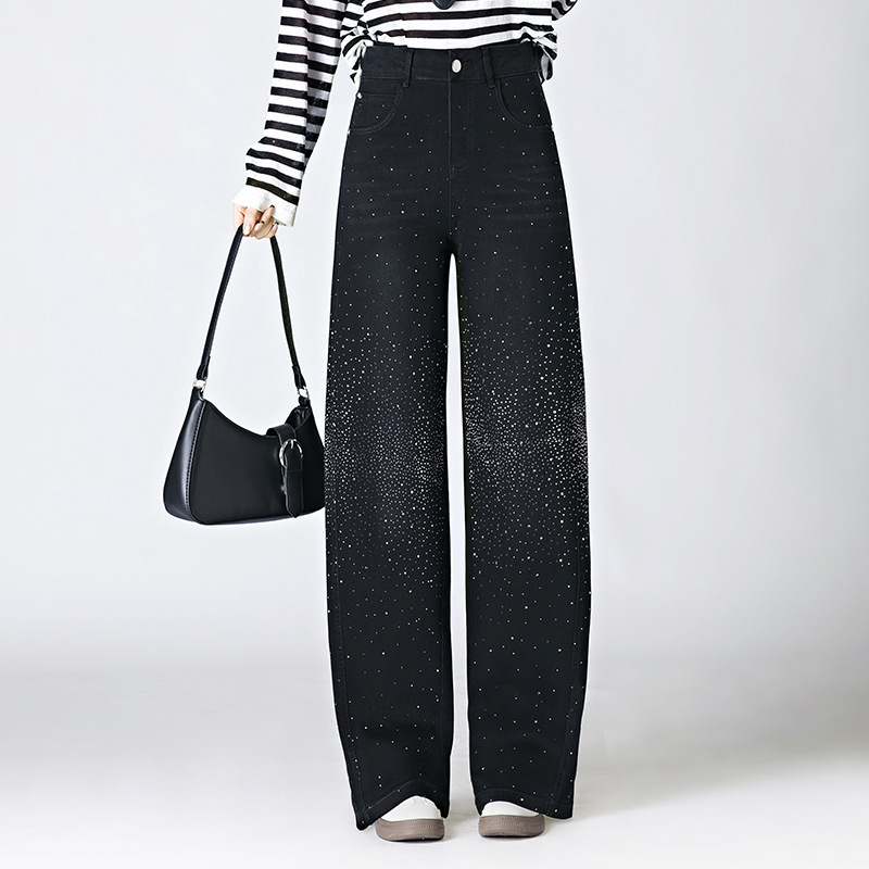 Women's wide-leg jeans with rhinestone embellishments, 2026 spring/autumn new collection, high-waisted, stylish, and fashionable, featuring a starry pattern and a curved-leg design Women's wide-leg jeans with rhinestone embellishments, 2026 spring/autumn new collection, high-waisted, stylish, and fashionable, featuring a starry pattern and a curved-leg design