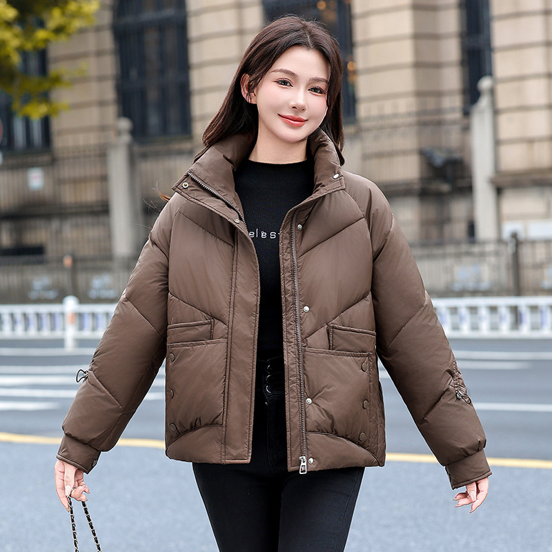 Capa de algodón de pluma para mujeres corta 2025 nueva moda de invierno pequeño hombre grueso chaqueta de algodón cálida chaqueta de pan image 8