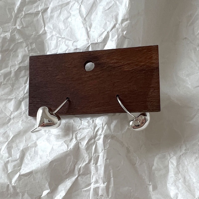 New niche design for women, three-dimensional heart-shaped earrings, sweet and cute peach heart earrings_voghion.com