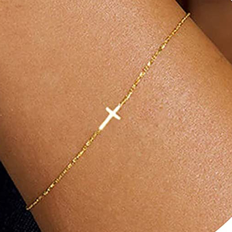 European and American New Niche Fashion Gold Cuban Twisted Chain Bracelet Cross Bracelet Simple Fine Work Clothing Accessories