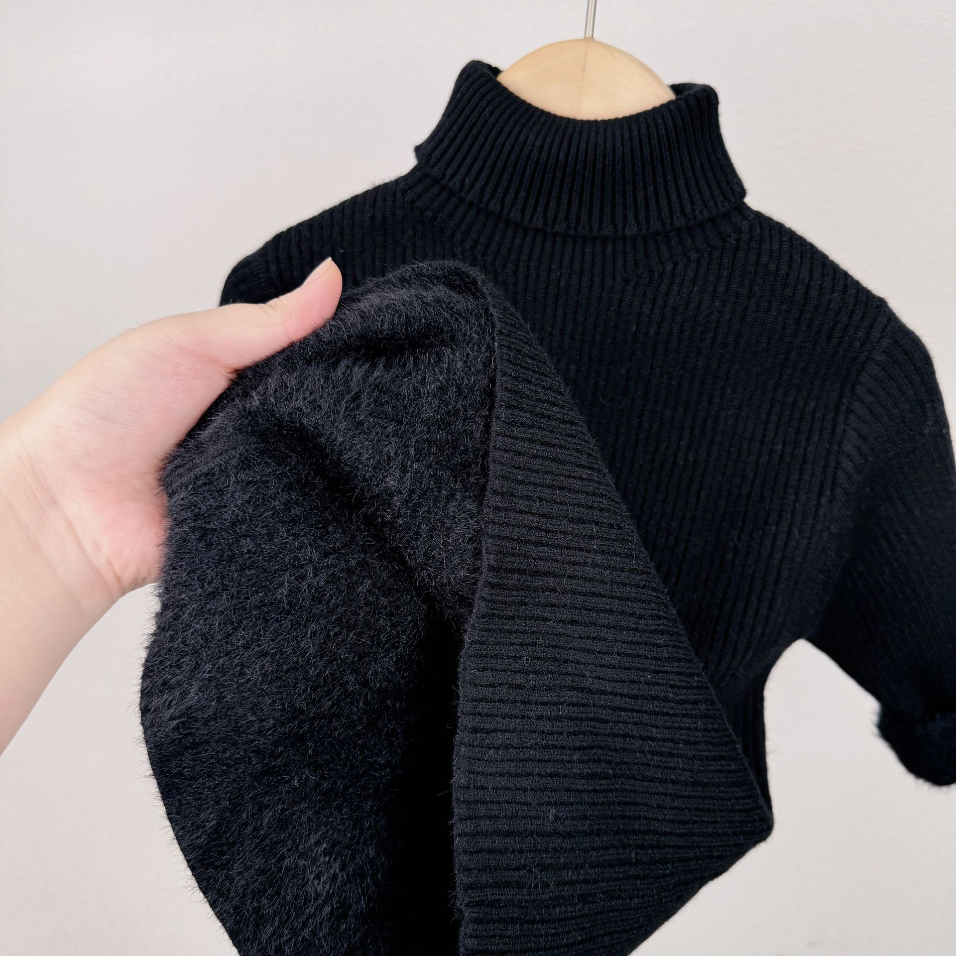 Suéter de invierno y otoño universal para niños engrosado en una camiseta de lana caliente para bebés de punto de fondo elástico de cuello alto para hombres y mujeres