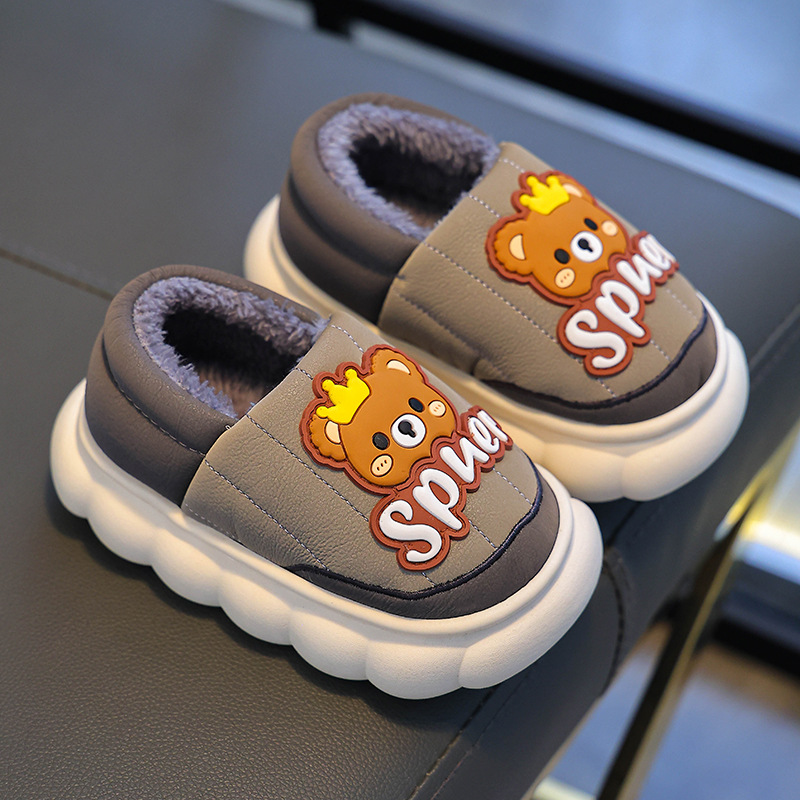 Otoño y invierno zapatillas de algodón para niños y niñas calientes de terciopelo PU impermeable y antideslizante bolsas de tacones de algodón para niños pequeños y medianos