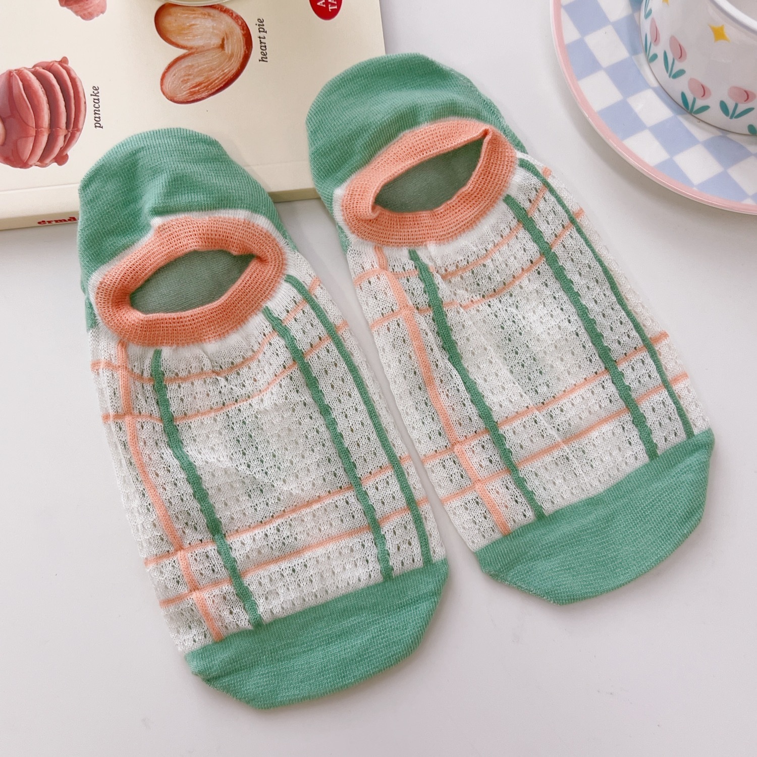 Women's Simple Style Geometric Letter Cotton Printing Socks display picture 6