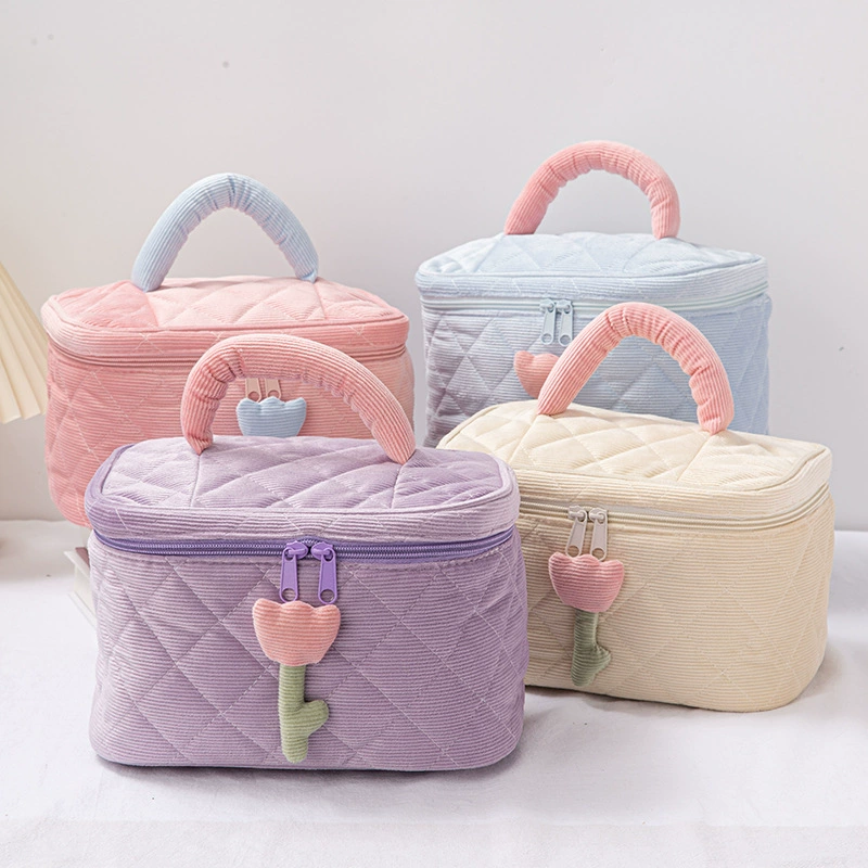 Cosmetic Bag Handheld Organizer, Quilted Fabric, 23×16×15.5 cm, Flower Applique