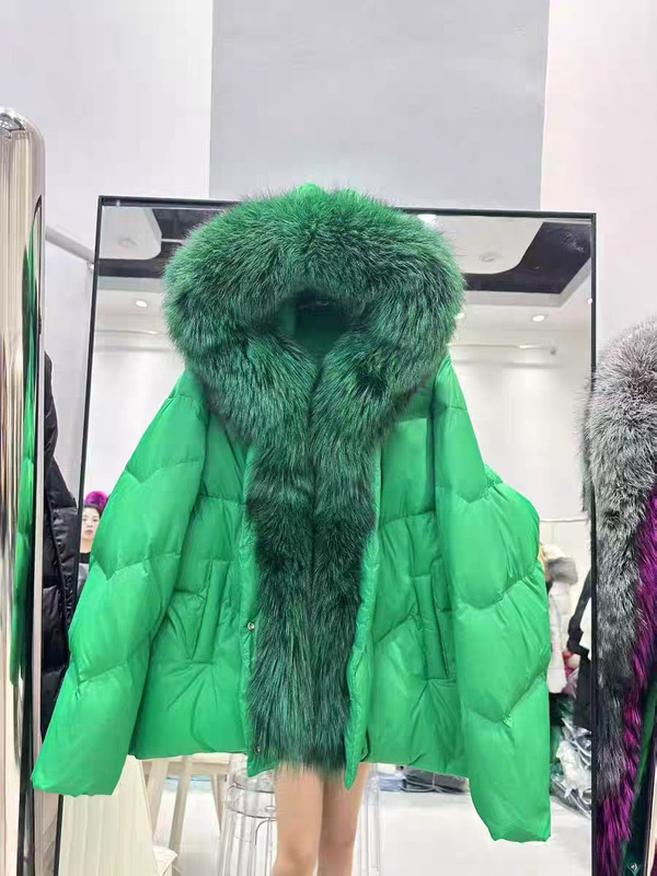 欧货2025冬新款狐狸大毛领连帽羽绒服女短款时尚宽松加厚保暖外套|undefined