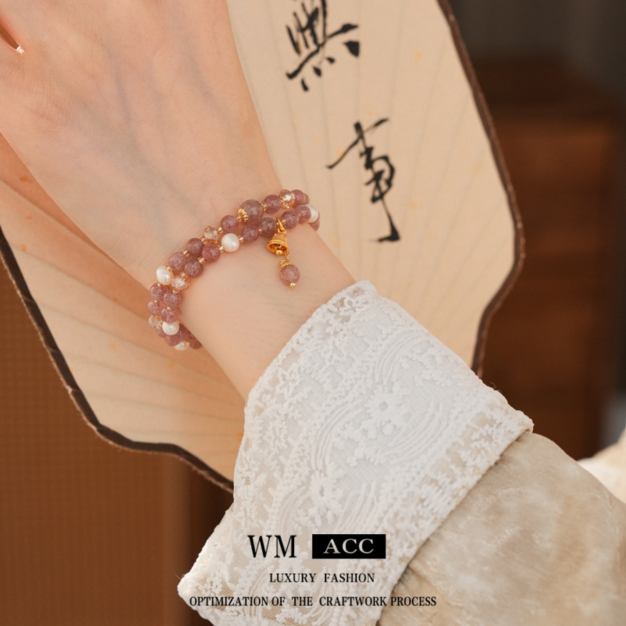 Pulsera de perlas de agua dulce con cristales artificiales de fresa, nueva pulsera de cuentas dulce y versátil de estilo chino, sensación de lujo ligero y de alta gama, joyería para mujer.