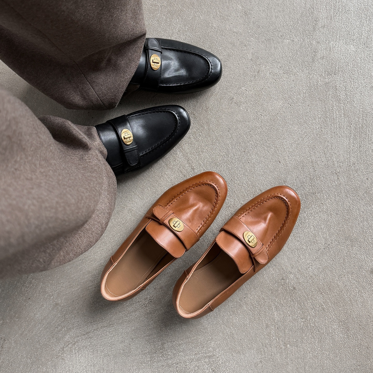 Giày loafer nữ da bò mũi sâu gót vuông thấp phong cách Anh Quốc — màu nâu