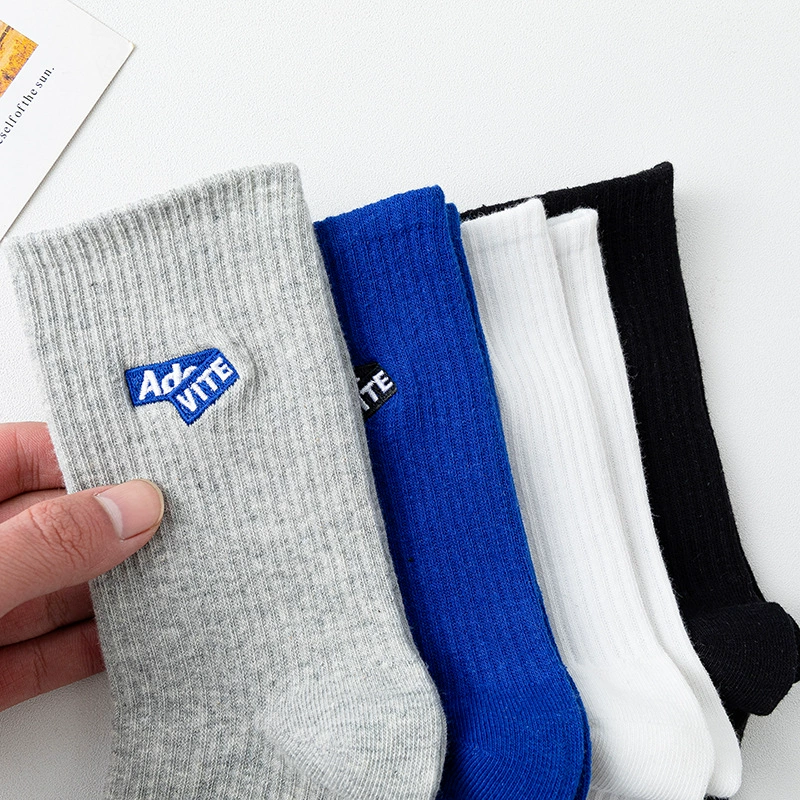 Embroidery, deodorized universal cotton knee socks for beloved for men and women, combed cotton, with embroidery, wholesale