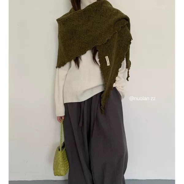 Cross-border fashion outerwear wool blend triangle scarf shawl for women, autumn and winter stylish knitted cheongsam cape scarf wholesale