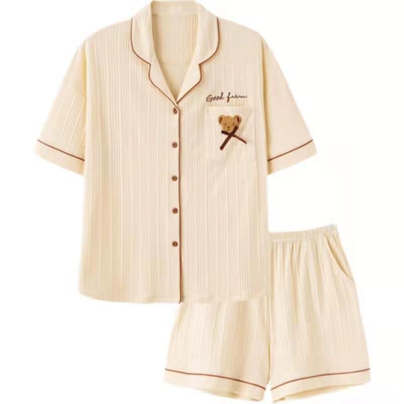 Un par de osos blancos cortos