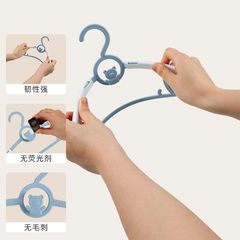 Children's clothes hanger household telescopic plastic baby clothes hanger adjustable cartoon multi-functional small clothes rack manufacturer