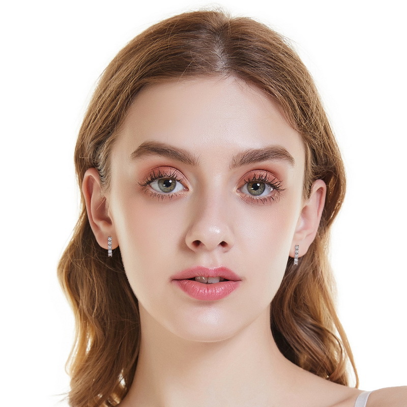 Nuevo estilo transfronterizo europeo y americano, simple, ligero, de lujo, diamantes completos, pendientes de moissanita para mujer S925, aretes de oro con incrustaciones de plata, personalizados