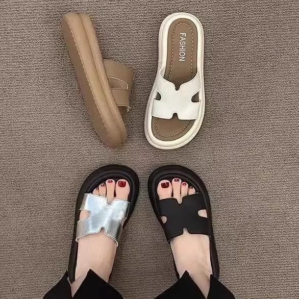 Thick-Soled Flip-Flops for Women, Summer 2025 New Style, Versatile Platform Sole, Non-Slip Beach Sandals for Students